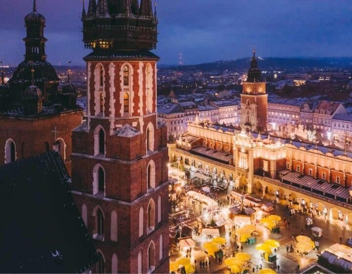 CRACOVIA MERCADILLOS NAVIDEÑOS PUENTE DICIEMBRE